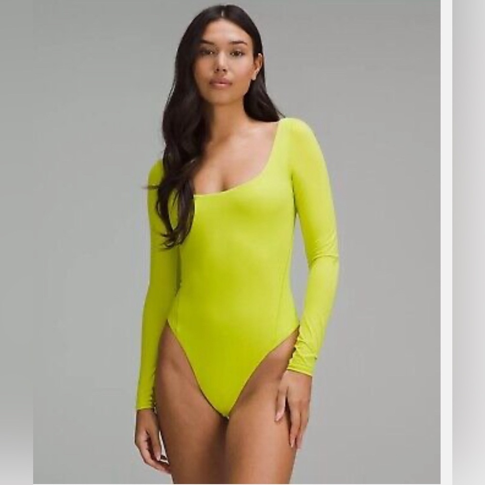 NWT Lululemon Athletica XS Wundermost Square-Neck Bodysuit